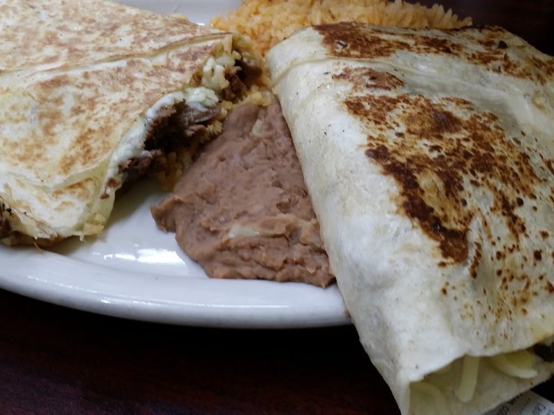 Los Arcos Market food